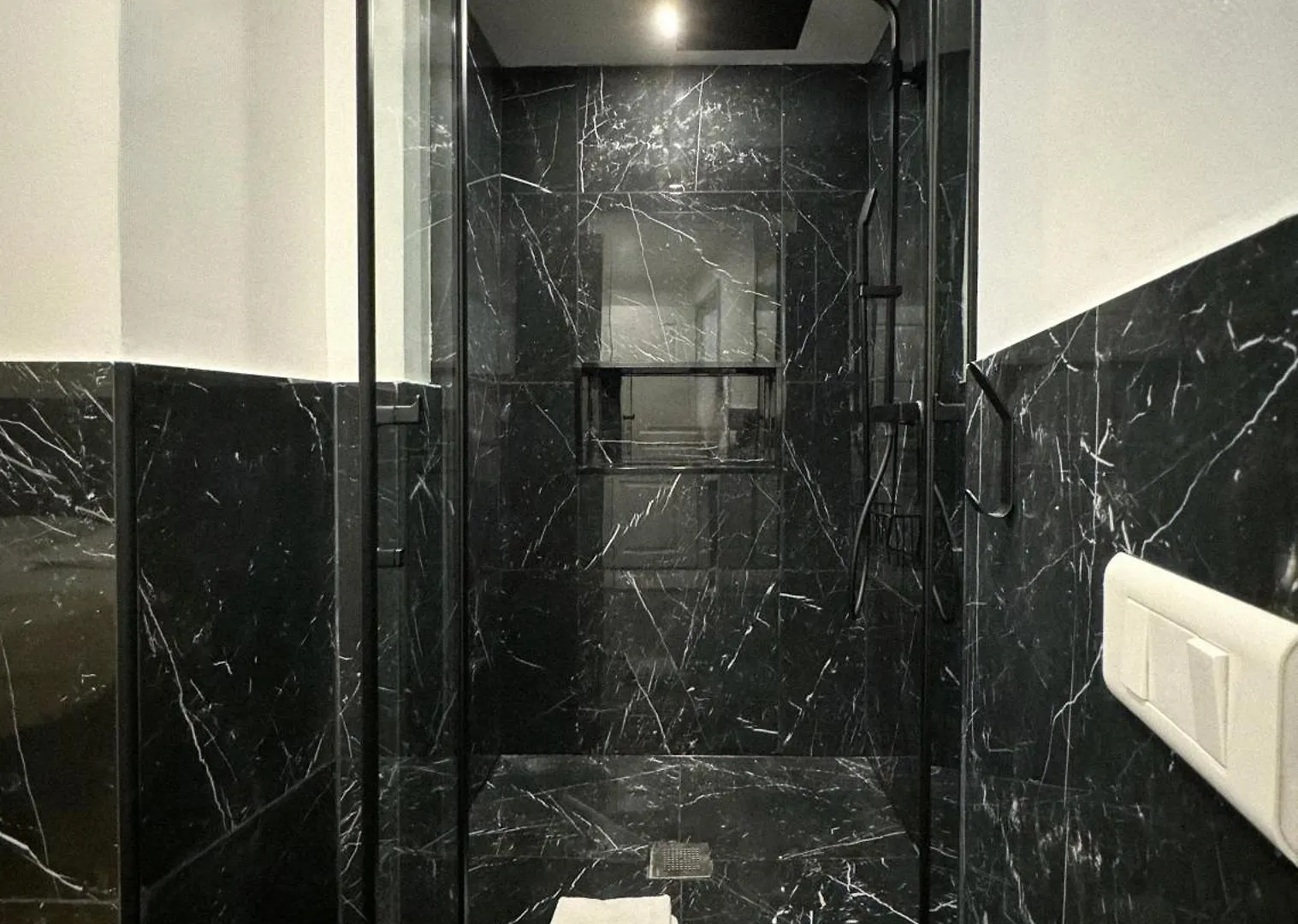 Apartment Mithouard Paris